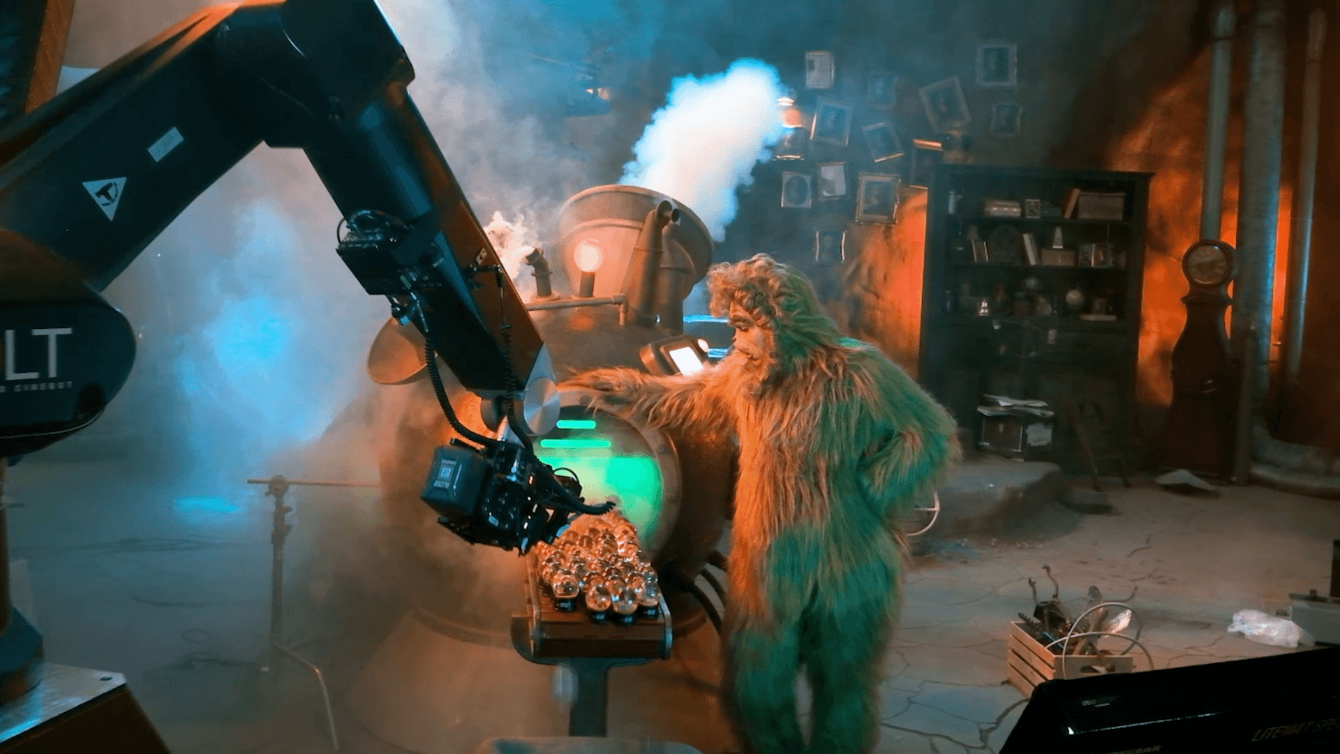 Behind the scenes: How to build a Grinch - Part Two!